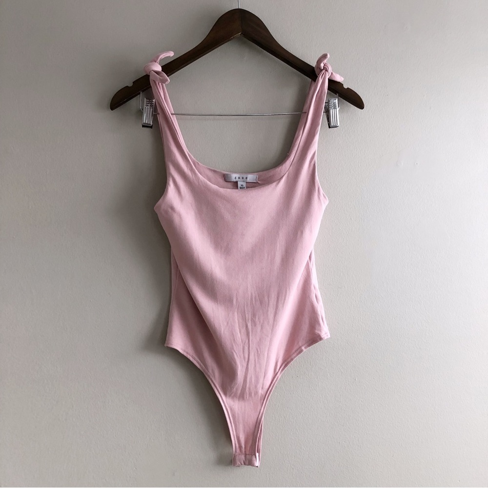 Gaze Scoop Neck Bow Strap Bodysuit | Pink Stretchy Tank | XS